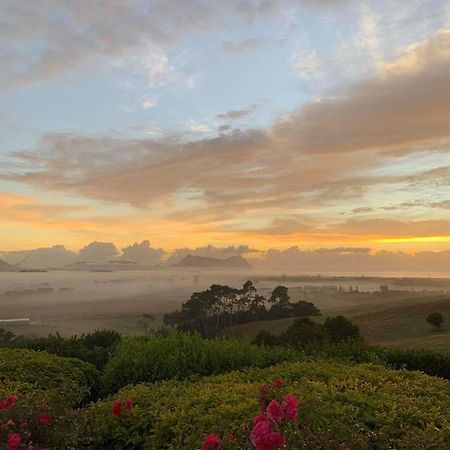 Hotel Views To Unwind - Self Contained Unit W/King Bed Ruakaka Esterno foto