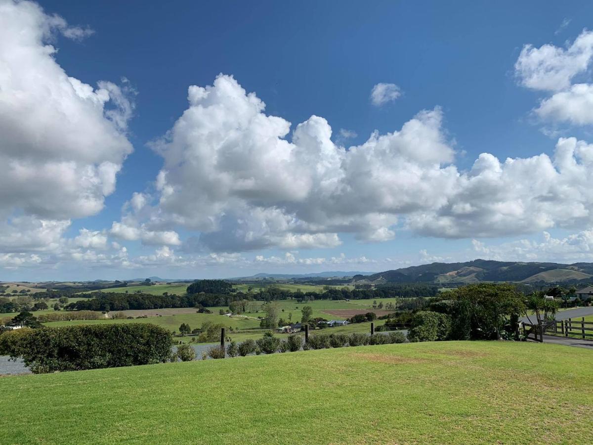 Hotel Views To Unwind - Self Contained Unit W/King Bed Ruakaka Esterno foto