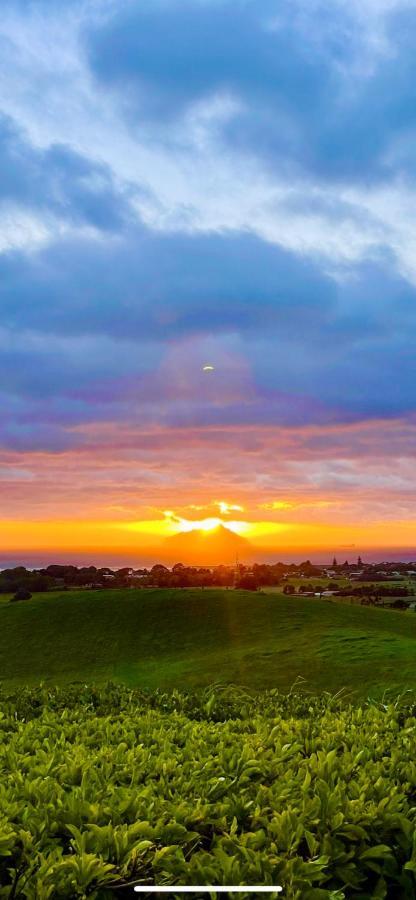 Hotel Views To Unwind - Self Contained Unit W/King Bed Ruakaka Esterno foto